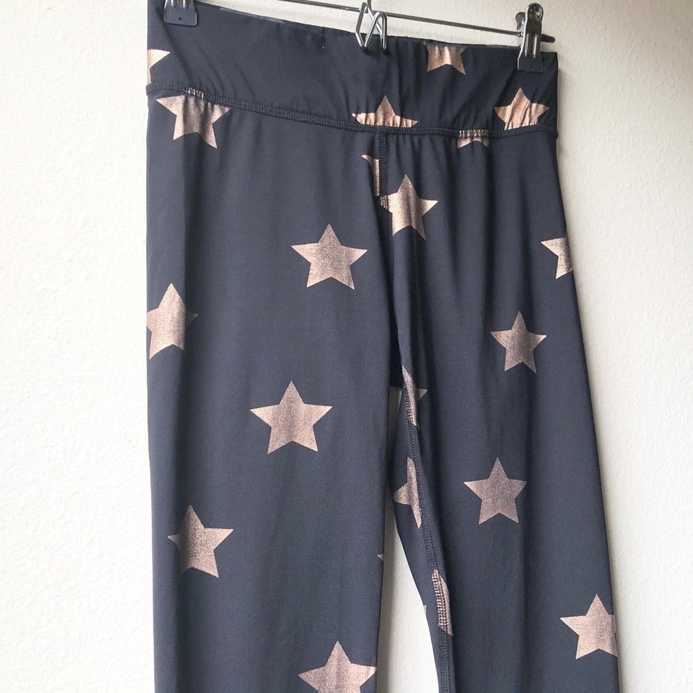 Terez Black Gold Star Foil Printed Tall Band Leggings Sz M - Picture 4 of 13